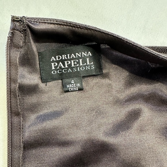 Adrianna Papell Occasional Tiered Ruffled Brown Metallic Gown Size 4 - Picture 3 of 7